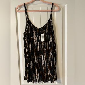 Torrid Sophie Crinkle Gauze Swing Cami. NWT SIZE 2 (18/20)